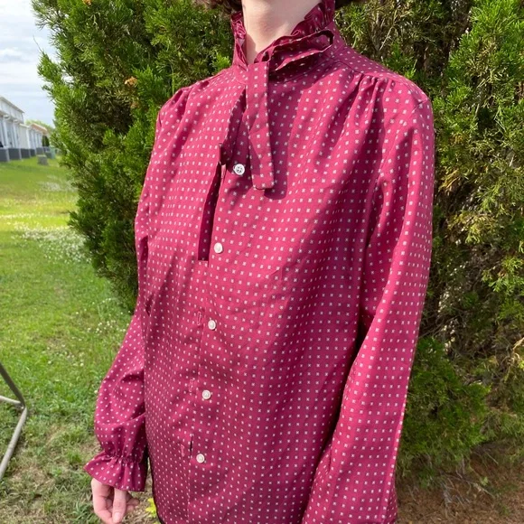 Vintage Lucky Winner Size 14 Western Red Patterned Blouse with Ruffle Collar - Picture 6 of 9